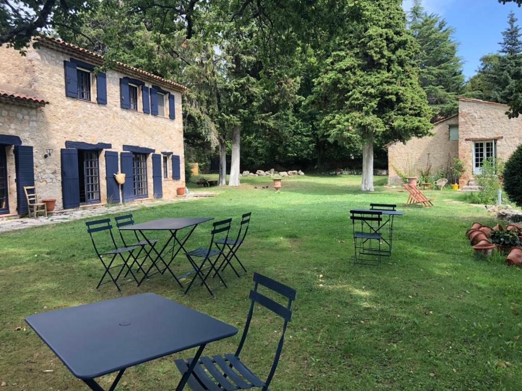 Ferme Le Pavillon Bed & Breakfast Bargemon Exterior foto