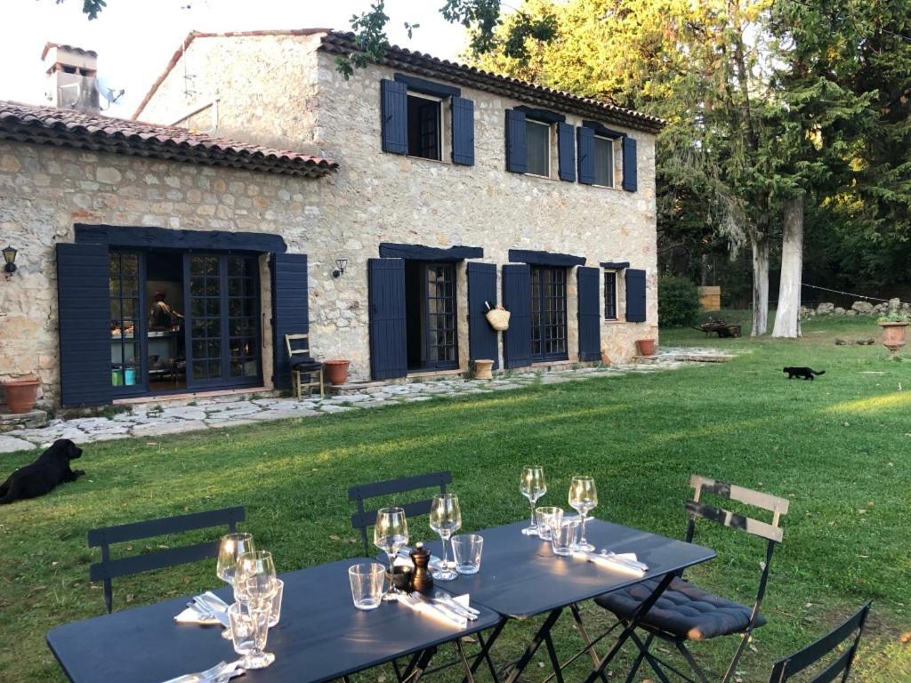 Ferme Le Pavillon Bed & Breakfast Bargemon Exterior foto